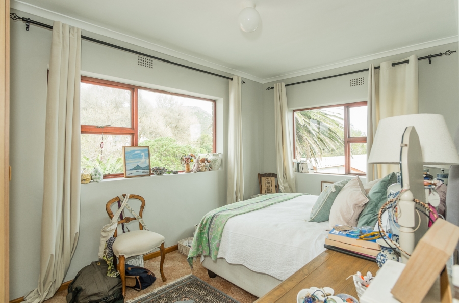 6 Bedroom Property for Sale in Kommetjie Western Cape